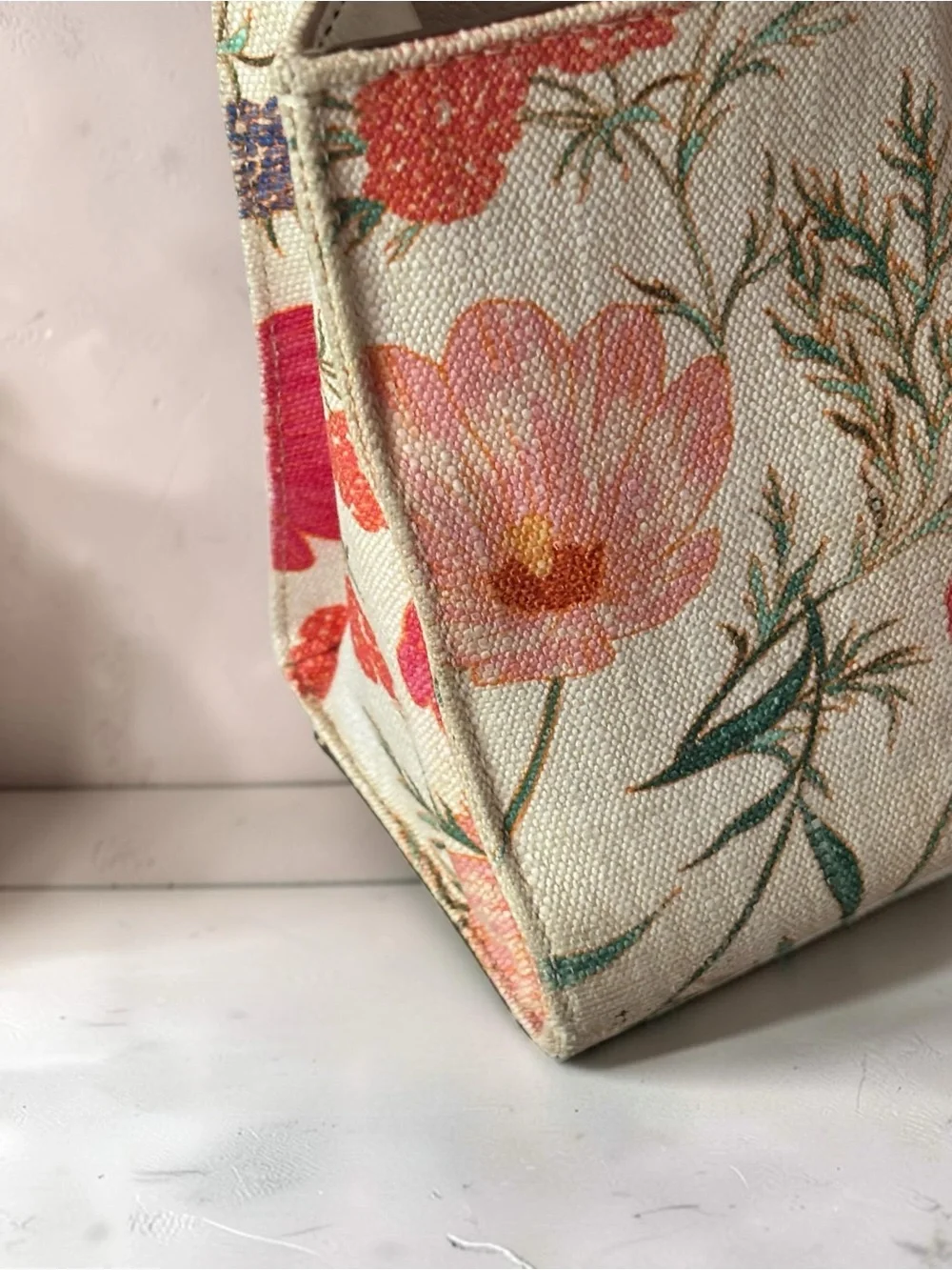 Kate Spade New York Thompson Street Sam floral print linen small satchel bag